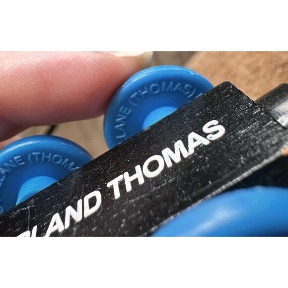 Snow Covered Thomas Wooden Railway Vtg 2003 Train Engine Learning Curve Limited - Picture 16 of 16